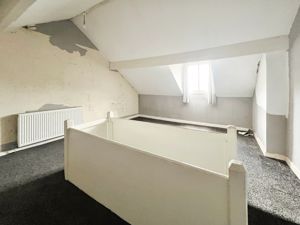 LOFT ROOM- click for photo gallery